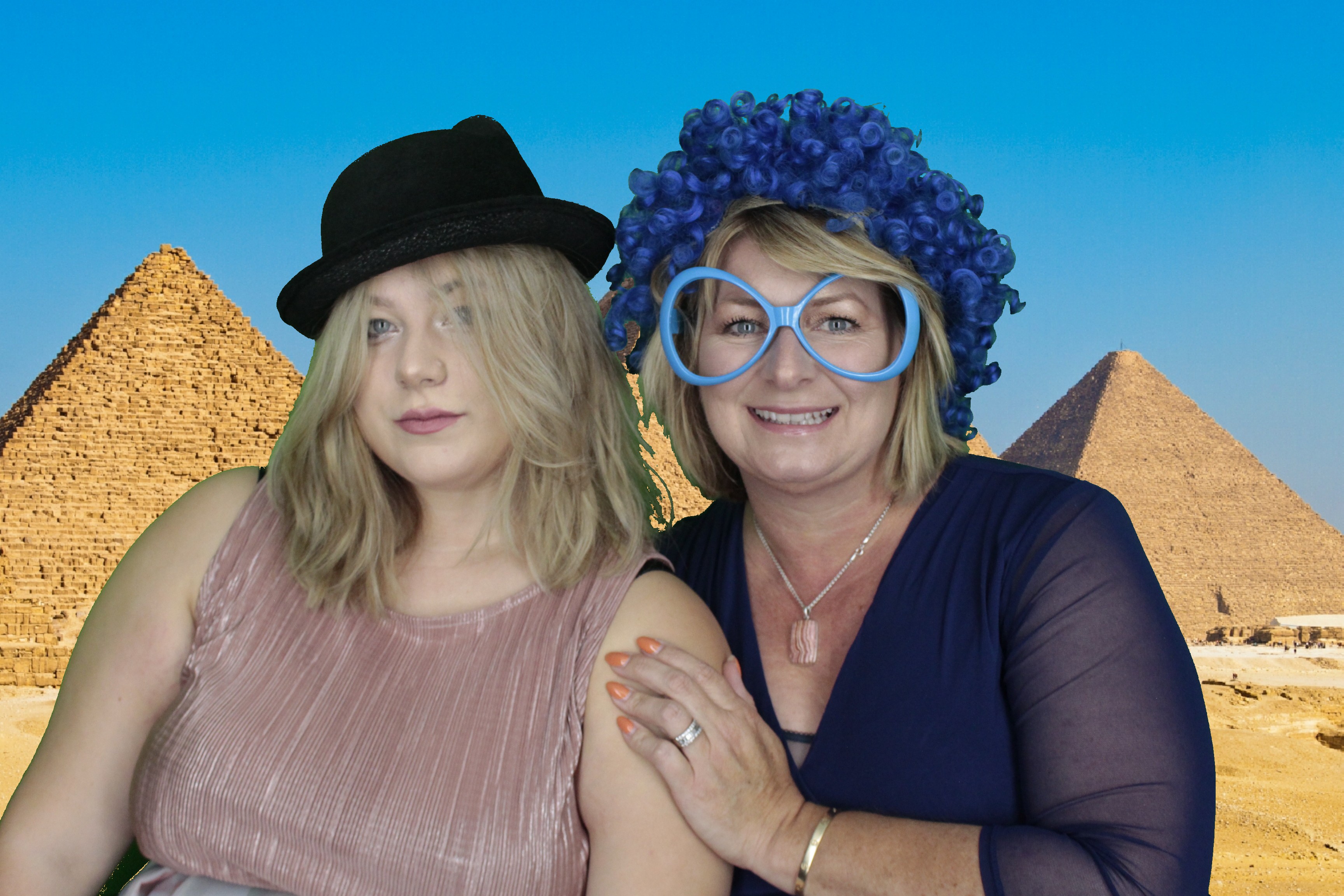 Helen’s 40th Birthday | View more photos from the event at gallery.myphotoboothexperience.co.uk/u/MyPhotoBoothExperienceLtd/Helen’s-40th-Birthday